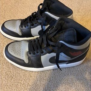 Jordan 1 Mid Shadow Red 554724-096 Size 9.5